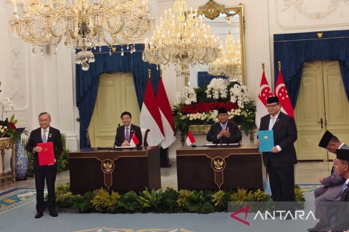 President Prabowo Subianto and Prime Minister Lawrence Wong at the Leaders' Retreat in Jakarta